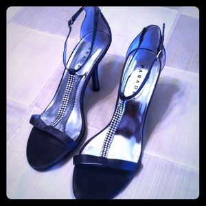 💢🌟 🎉 LAST CALL! Grey Rhinestone Heels